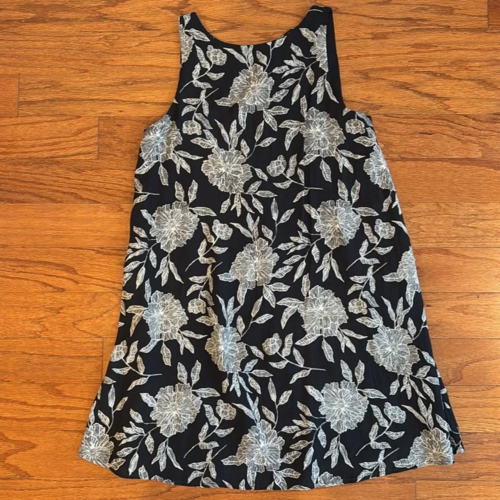A&F Open-Back Trapeze Mini Dress XXS - Picture 3 of 5